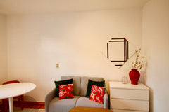 Beautiful, bright and comfortable apt which is ideally located in the heart of t Brussels, Belgium ★ Cozy and nice 1 bdr  best loc !  Saint-Gilles★ Entire rental unit vacation rental 46590456