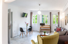 This 2st floor sunny, comfortable 75 sq m apt with beautiful island-style shutte GB 2nd floor, sunny, 2 bedroom apt@ historical center Entire rental unit vacation rental 633934383272816817