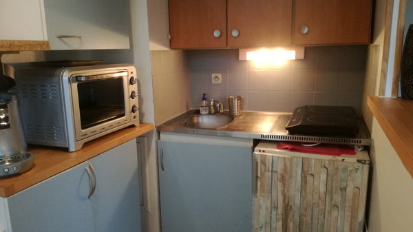 Appartement cosy et fonctionnel. Cuisine équipée , plaques inductions , machine  Mérignac, France Au coeur de la ville. Entire rental unit vacation rental 23085671