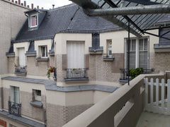 Dans un très bel immeuble style Art Déco de 1927 un petit logement (10m2) posé s Paris, France Les toits de Paris près Batignolles bail mobilité Entire rental unit vacation rental 20261888