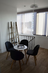 Le quartier Ornano est paisible. Le voisinage agréable avec ses restaurants et c Talence, France Appartement Zen & lumineux Entire rental unit vacation rental 18381765