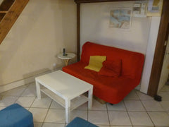 J'offre un lit canapé très bien situé à coté de la Garre Perrache (rue Franklin)  Lit-Canapé  Garre Perrache Shared room in rental unit vacation rental 10012717