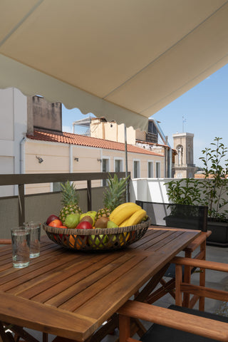 A cozy and comfortable apartment with a large balcony, right in the heart of Ath GR Ermou Athens City Center Apartment 3 Entire rental unit vacation rental 40347694