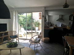 Jolie petite maison rénovée très claire et très agréable à vivre de 65 mètres co  Bordeaux: charmante maison rénovée avec goût Entire home vacation rental 43634290