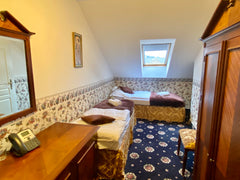 Economy room in 4* Hotel Klarinn offers cozy accommodation for 2 people with a p  Útulný pokoj Economy pod Pražským hradem Room in boutique hotel vacation rental 563843594538296873