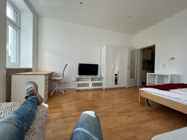you live here on 40m2 alone right next to Vienna. <br />The apartment is lovingl  The One Next to Vienna Entire condo vacation rental 54322048