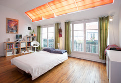 Our spacious top floor studio flat is very bright and it has a cosy balcony.<br  Paris, France Charming top-floor artist studio Entire rental unit vacation rental 3725289