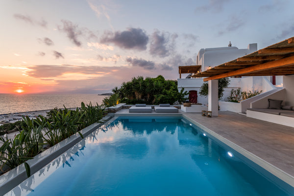 The 110 m² villa Zannetina with infinity 40 m² pool benefits from quieter surrou  Sea view villa walking distance from Mykonos town. Entire villa vacation rental 45536205