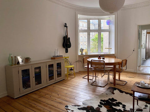 150 m2 apartment in the vital and authentic area of Vesterbro. 15 minutes walk f Lystrup, Denmark Beautiful, spacious apartment in lovely Vesterbro Entire rental unit vacation rental 46086646