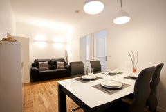 This fully refurbished apartment is located on a quiet street in central Paris.   Apartment in the heart of the Marais area Entire rental unit vacation rental 9297919