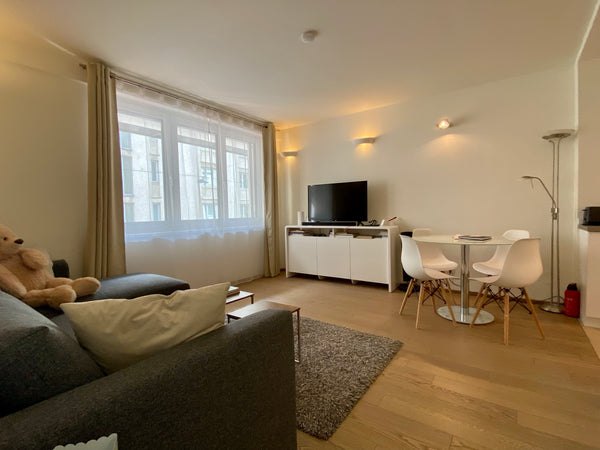 Charmante und liebevoll eingerichtete Stadtwohnung, zentral gelegen, Nähe U Bahn Vienna, Austria Wunderschöne Stadtwohnung in bester Lage. Entire rental unit vacation rental 22150866