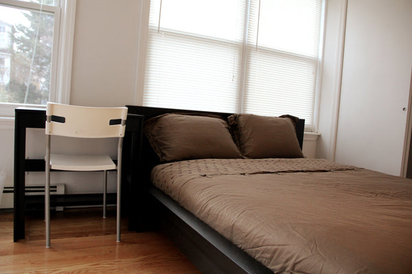 Sunny & Spacious furnished room with a private bath. Great for business trips or New York, NY Home in Queens · ★4.75 · 1 bedroom · 1 bed · 1 private bath Private room in home vacation rental 843491