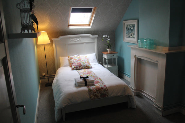 Cosy, small room on second floor (3rd for America). Shared bathroom with bath an Antwerp, Belgium Gezellige Klassiek woning S Private room in home vacation rental 8366368