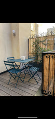 T3 dans un ancien hôtel particulier. A proximité immédiate de la place des marty Bordeaux, France Magnifique T3 avec terrasse quartier saint seurin Entire rental unit vacation rental 750348877622304333