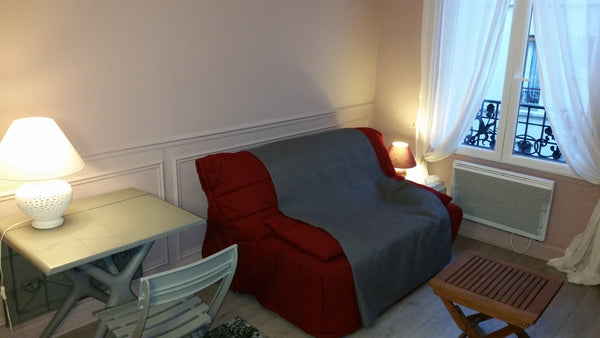 Newly decorated studio of 25m² offers a relaxing setting in one of the liveliest Paris, France Charming studio near Père Lachaise Entire rental unit vacation rental 4817970
