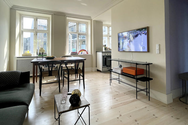 Have a central stay in the heart of the peaceful Vesterbro, surrounded by the ci Copenhagen, Denmark Cozy 2-bedroom apartment in the heart of Vesterbro Entire condo vacation rental 573804385008043417