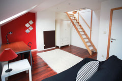 Charming furnished room (+/-30m ²) on the 3rd floor of a house to share with 4 y Brussels, Belgium Room with mezzanine in a friendly shared house Private room in townhouse vacation rental 13304422