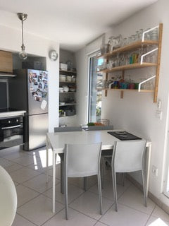 Chambre privée dans appartement T3 avec un terrasse de 55 m2.<br /><br /><b>The   Chambre Privée Bordeaux Private room in condo vacation rental 38808379