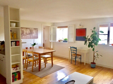 Apartment of 50m2 in an old mansion sported by a pretty flowered courtyard. Loca Marseille, France Authentic, Charming & Calm flat 1BR heart Marais Entire rental unit vacation rental 19692803