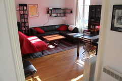 <b>The space</b><br />Good location, comfortable and ENTIRELY EQUIPED. <br /> <b Paris, France Ideal Three-Room Parisian Flat Entire rental unit vacation rental 537970