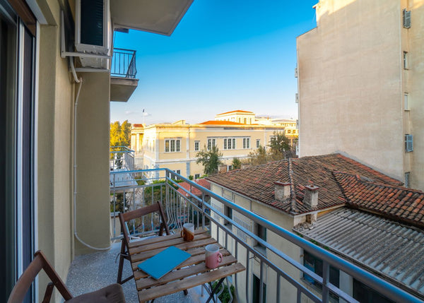 Newly renovated apartment walking distance from the city center. Fully equipped  GR Spacious apartment with a view Entire rental unit vacation rental 35482681