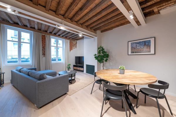 This spacious luxury apartment is perfect to discover Ghent, it is situated in t Amsterdam, Netherlands Stunning Duplex Apartment in Ghent Center Entire rental unit vacation rental 586086056427004238