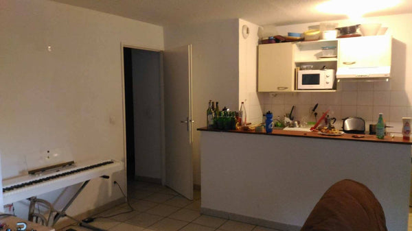 A proximité du centre ville. Proche cité du vin. Transport en commun + commerce  Bordeaux, France Chambre à louer + Chartrons / bassin à flots Private room in rental unit vacation rental 19223716