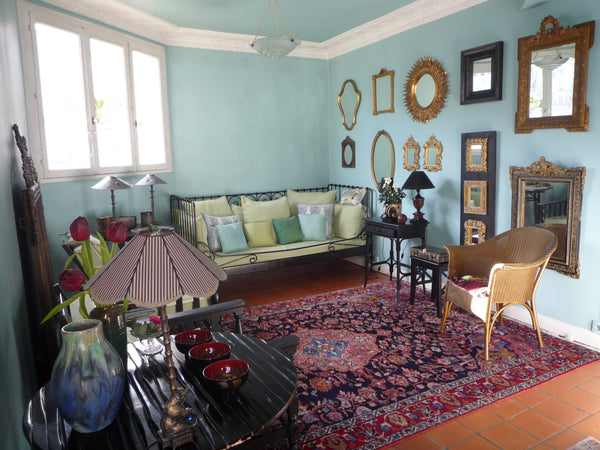 Duplex de charme situé à Montmartre, à 2 minutes du métro Lamarck et à 5 minutes Paris, France CHARMING DUPLEX Entire rental unit vacation rental 9709733