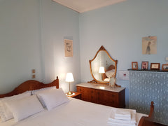 The 74m2 apartment is spacious and bright, located on the 4th floor in a quiet n GR Bright Athens Apt-Acropolis & Saronic Gulf View Entire rental unit vacation rental 18411330