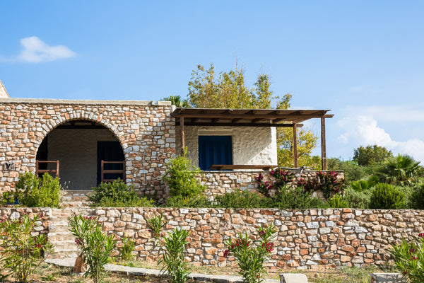 DESCRIPTION<br />Ground Floor: Arch veranda with dining  table and sitting area;  Villa 