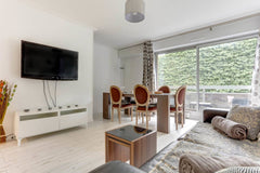 Bienvenue dans mon appartement de 87m², très calme et à proximité de La Villette Paris, France Très belle appartement rénové au coeur de paris 8p Entire condo vacation rental 28597057