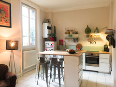 Bel appartement hypercentral de 70 m2, en plein cœur du quartier historique des  Lyon, France Bel appart de 70 m2 au coeur de la Croix-Rousse Entire rental unit vacation rental 30583239