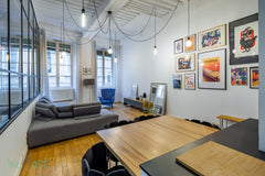 Récemment rénové avec goût, appartement de 75m carrés avec deux chambres. <br /> Lyon, France Superbe appartement sur la Presqu'île, 6 personnes Entire rental unit vacation rental 719326277456278195