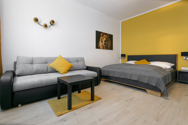 Die Unterkunft liegt zentral im 15.Bezirk, wenige Gehminuten von mehreren U-Bahn Vienna, Austria WF-Apartment zentral, trendig & modern Top 2 Entire rental unit vacation rental 48668249