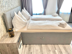 Genieße ein stilvolles Erlebnis in dieser zentral gelegenen Unterkunft. Vienna, Austria Cataleya‘s Apartment near center with terrace Entire rental unit vacation rental 643224160298526891