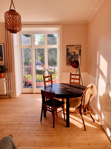 Cozy and central 3 room apartment with balcony. Close to the metro, cafes and th Copenhagen, Denmark Central, cozy and close to the metro. Entire rental unit vacation rental 44489486