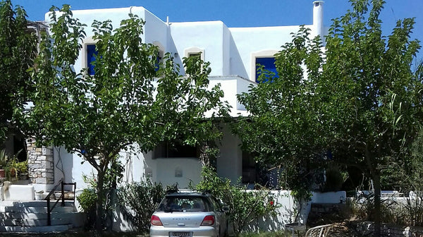 detached house 115 sguare meters on the island of Paros is 100 meters from the o Athens, Greece Detached maisonette Logaras Paros island Cycladic home vacation rental 19881341