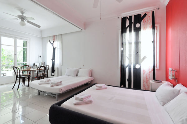 <b>The space</b><br />A 50 sq m studio apartment located on the first floor with Athens, Attica, Greece Design apartment near Syntagma!! Entire rental unit vacation rental 545616