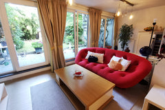 The residence is located in the north of Brussels, close to all public transport Brussels, Belgium Le Divan Rouge apartement, near Atomium & Expo Entire rental unit vacation rental 8947230