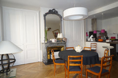 Appartement entièrement rénové à 2 minutes de Bellecour. Notre appartement est t  Le chic au coeur de la presqu'ile Entire rental unit vacation rental 10531019