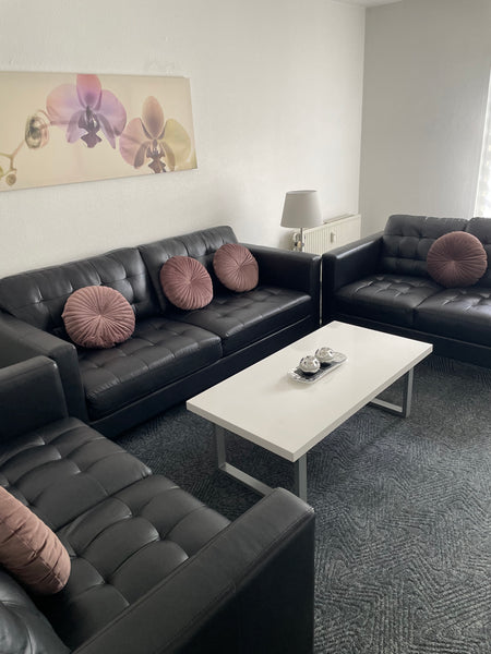 Central lejlighed med 5 min gåaftstand til bus, metro,  restauranter, cafeer, su Copenhagen, Denmark Wonderful Apartment close to City Center. Entire rental unit vacation rental 28105353