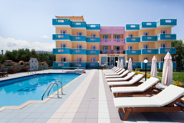 FANTASTIC VIEWS, FRESH AIR, NICE POOL AREA, FEELS LIKE HOME, LUXURY SUNBEDS, SNA Anissaras, Greece CLEAN & HOMEY BREATH TAKING VIEWS Entire rental unit vacation rental 6659238