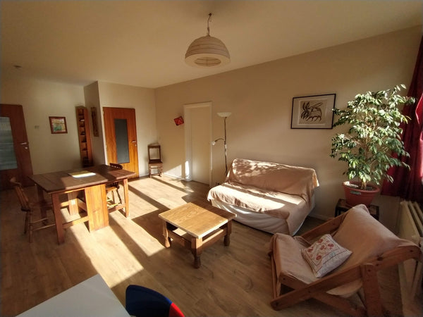 Sunny, quiet flat, close to the EU institutions, between Flagey and Jourdan area Lyon, France Sunny, quiet flat, close to Flagey Entire rental unit vacation rental 23664084