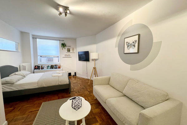 Please read the WHOLE listing*<br /><br />An entire apartment is located in one  New York, NY Rental unit in New York · Studio · 1 bed · 1 bath Entire rental unit vacation rental 770075888356670701