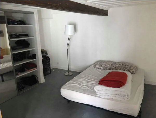 Appartement de 130m2 situé à Cordeliers, plein centre de la Presqu'île. Commerce Lyon, France Chambre privatisée dans grand appartement Private room in rental unit vacation rental 30531466