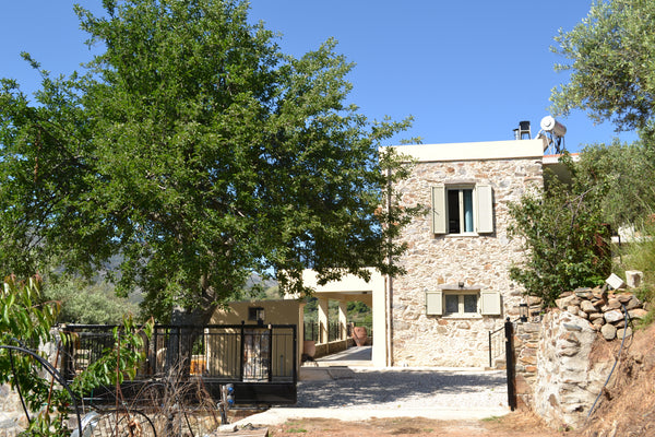 It is an old aged and rebuilt stone house. It is located in the village of Limni  Natura House (It's only 15km far from Elafonisi) Entire cottage vacation rental 24877852
