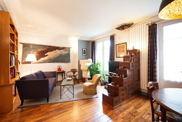 L'appartement (100 m2) est situé au 2e étage d'un bel immeuble hausmannien avec  Paris, France Très bel appartement  typiquement parisien Entire rental unit vacation rental 15261986