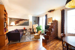 L'appartement (100 m2) est situé au 2e étage d'un bel immeuble hausmannien avec  Paris, France Très bel appartement  typiquement parisien Entire rental unit vacation rental 15261986