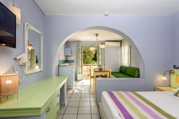 They feature a single open plan space (≈30m²) with two beds and one sofa/bed, an  Studio Entire rental unit vacation rental 21104613