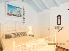  Greece N2. BEAUTIFUL ROOM WITH PRIVATE TERRACE (2nd Floor Private room in home vacation rental 35069903